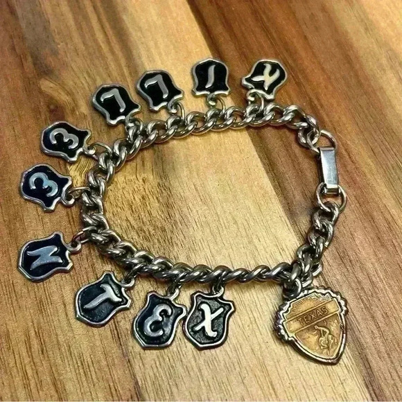 Killeen, TX Charm Bracelet with Vintage Texas Charm - Picture 1 of 4